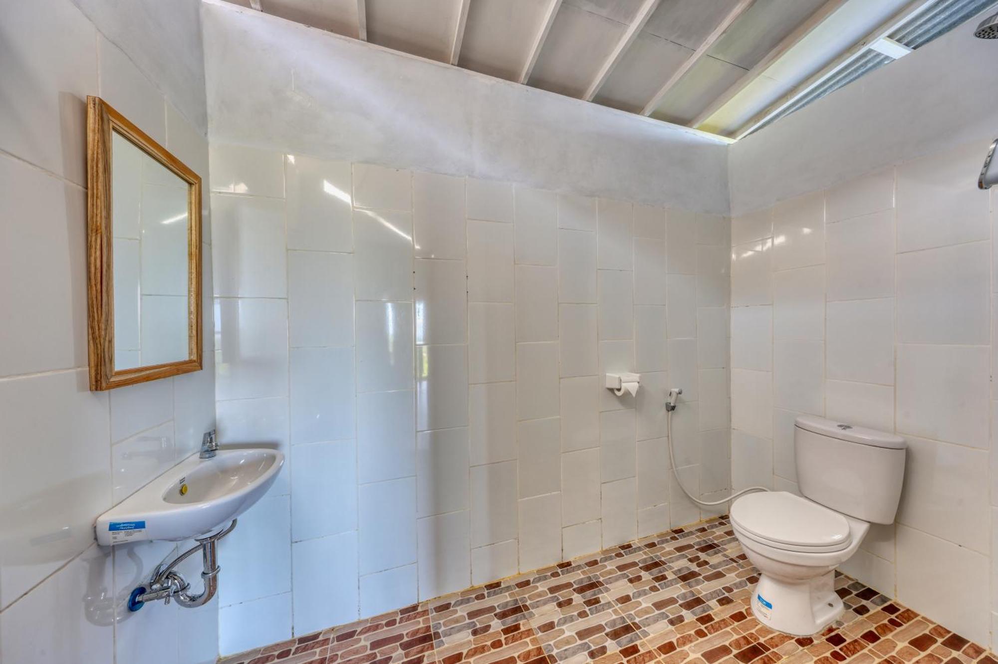 D Sebuluh Bungalow Batumadeg 部屋 写真