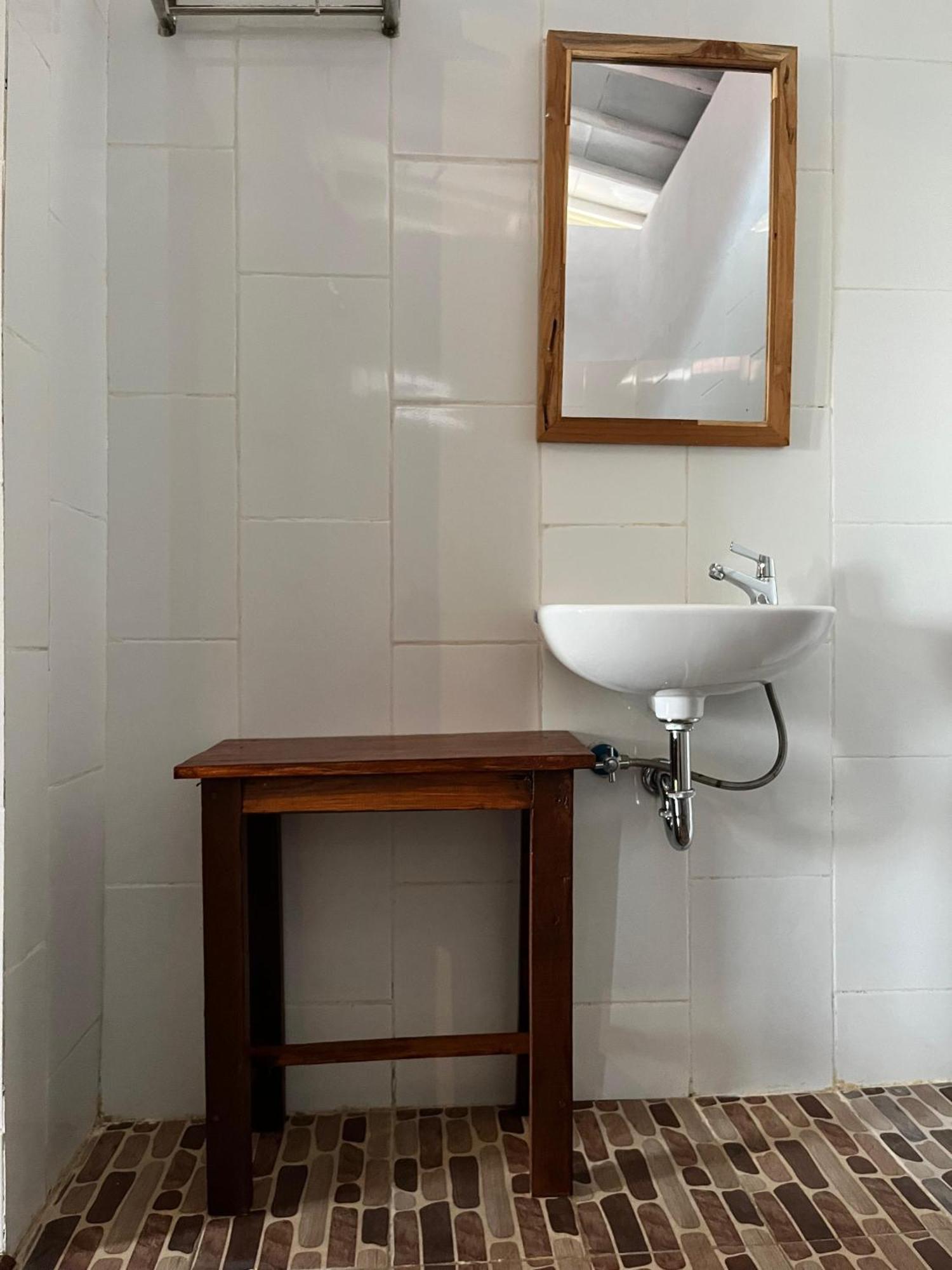 D Sebuluh Bungalow Batumadeg 部屋 写真